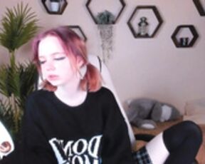 mo_na_ cb redhead shirt off after pvt 2023-05-27_12.27