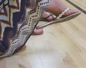 Sexy feet of kids mom at basketball game