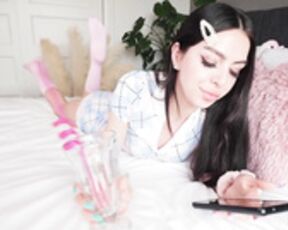 Ema Lee - Pee Blowjob