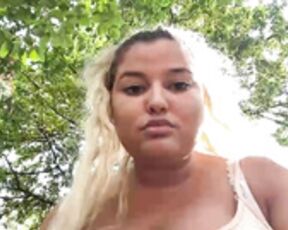 La magnifique allysonk (KhloeBae) et ses gros seins