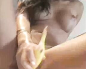 Sexy milf masturbates