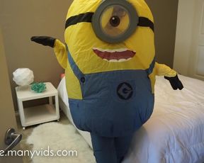 Codi Vore Busty Minion