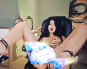 SC Modell RoxanneHill public orgasm