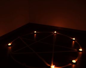 Tweetney - The Succubus' Hungry Asshole