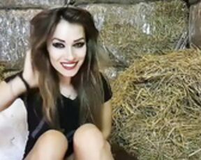 AmazingMARRY Fun Barn