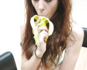 Naughty Poppy [0970272] Do you wish this banana was your cock？ [2018-01-09]