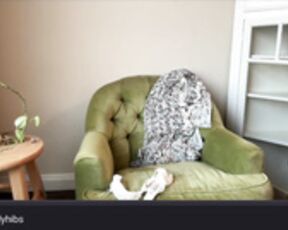 Ollyhibs show nipples and butt