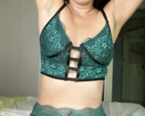 sherazdesi hairy armpits 2