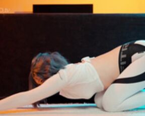 girl takes infinite loads from hors3cock dildo creampie