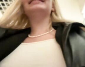 Milkyy_wway stranger tits show