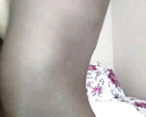 Foxybaby420 fingering ass