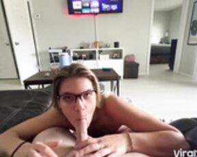 Avery Leigh blowing and facial