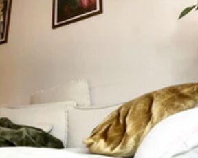 hawaiigirl_ 2025-12-23_01-47-49