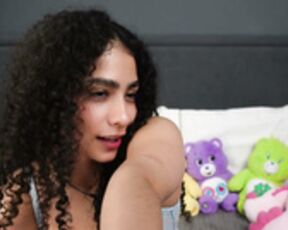 Vicky_Curly_2026-01-03