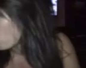 dos argentinas mirando partido