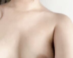 Asia girl hot solo jerk