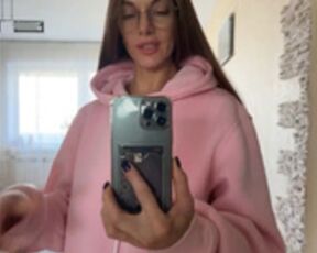 Laurena11 29