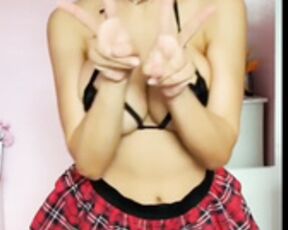 Velvet Valie - masturbation