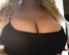 Soso huge tits 3