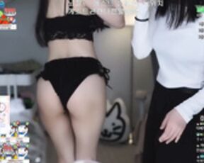 two korean hottie camgirls