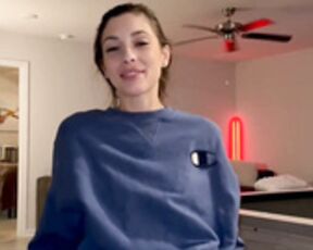 annieb3ll469 pee comp