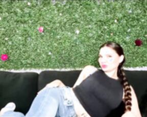 MiaSunBaby first stream on MFC (new model)