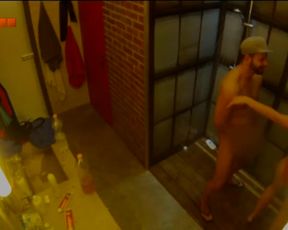 VV7-Dennis and Fanni in the jacuzzi