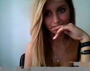 Tianna95 / Ellie16 Super-gorgeous brunette teen