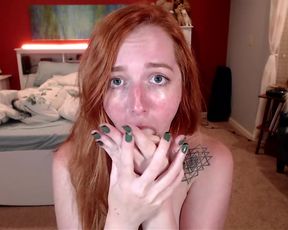 MinxyMaeve Deepthroats Huge Dildo