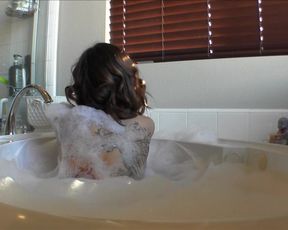 TeaganJ - Bubbles and Pearls