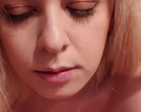 Monikag webcam show 2020-01-09_02-54-31_425