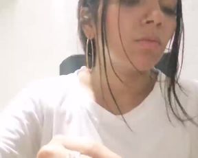 Melanihopper webcam show 2020-01-02_03-18-55_894