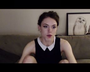 Charlotte1996 shows of her beautiful feet