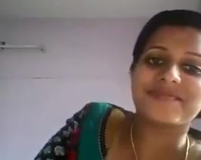 indian girl showing big brown boobs