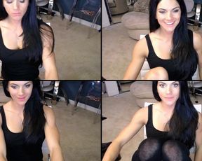 AspenRae tickling her clit in free cam recording 2017-07-21_085224