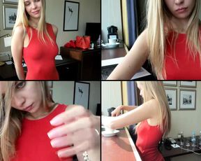 CuteVera95 cumming all over her booty in free cam recording 2017-08-05_133917