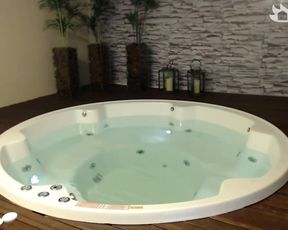 JaqueSexy_NovinhaTreinada_NinfetaHot_relaxam_spa_CasaHo