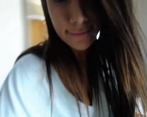 Michellelovexo playing pussy