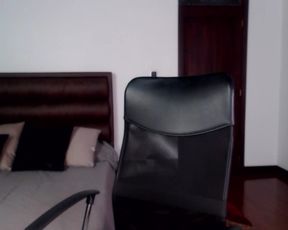 Valentina Milan tease