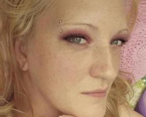 German Nylon Queen Anett Larman in Pantyhose