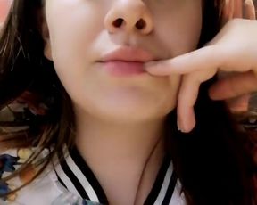 Zoeadams_ webcam show 2020-03-01_02-19-52_977