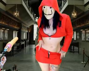 medakawaiigh money heist cosplay 3