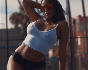 Luna Star Showing on Venice Beach