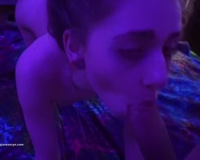 girlfriend cant sleep