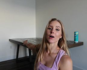 Carolina Zalog - Cleaning Table