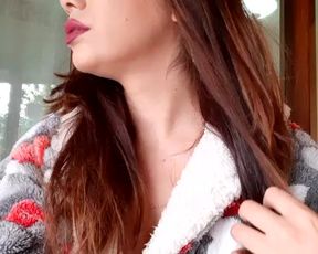 just ELLA webcam show 2020-09-01 18-40-45 648