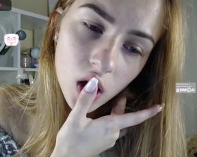 -Molly-Mae- cam show 2020-09-18 12-45-54 142