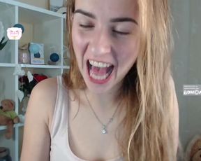 -Molly-Mae- cam show 2020-09-17 19-14-01 427