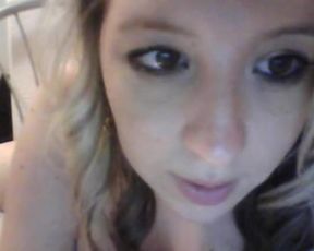 Lozzy (Lauren) UK Teen plays on cam