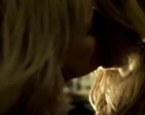 Lesbianas Chelsey Reist and Sharon Hinnendael 2013